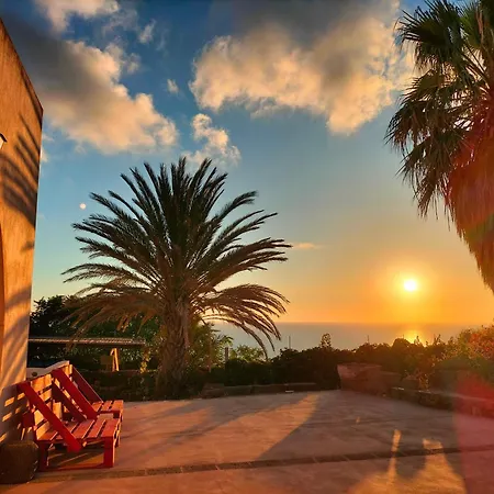 Dammuso Levante In C/da Tracino A Pantelleria Holiday home